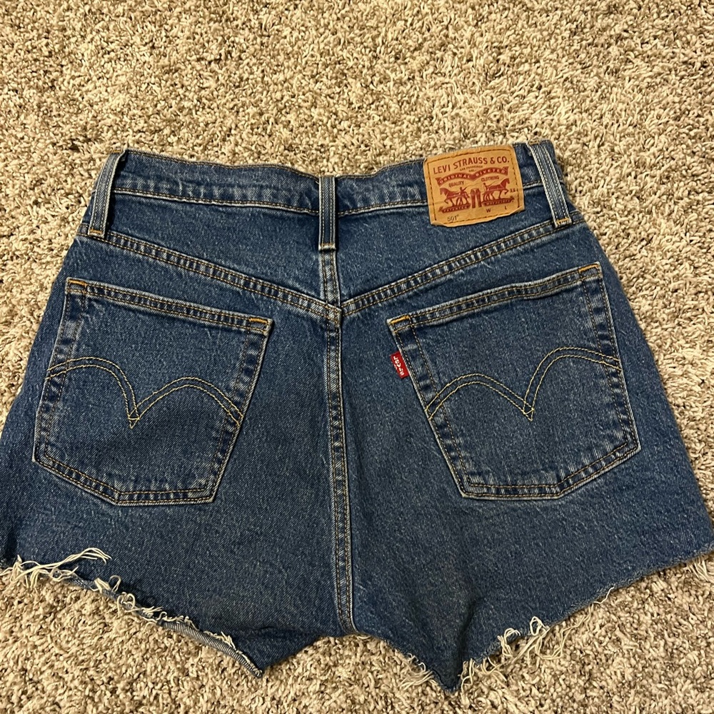Brand new Levi 501 short waist 29”